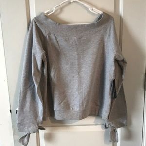 Off-the shoulder long sleeve